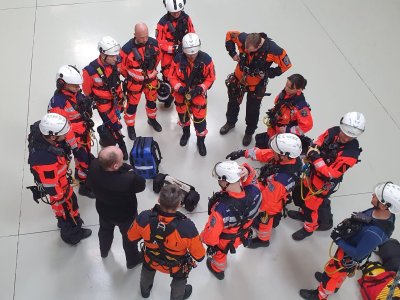 VÝCVIK POSÁDEK LZS JČK PRO ZÁSAHY V NEPŘÍSTUPNÉM TERÉNU